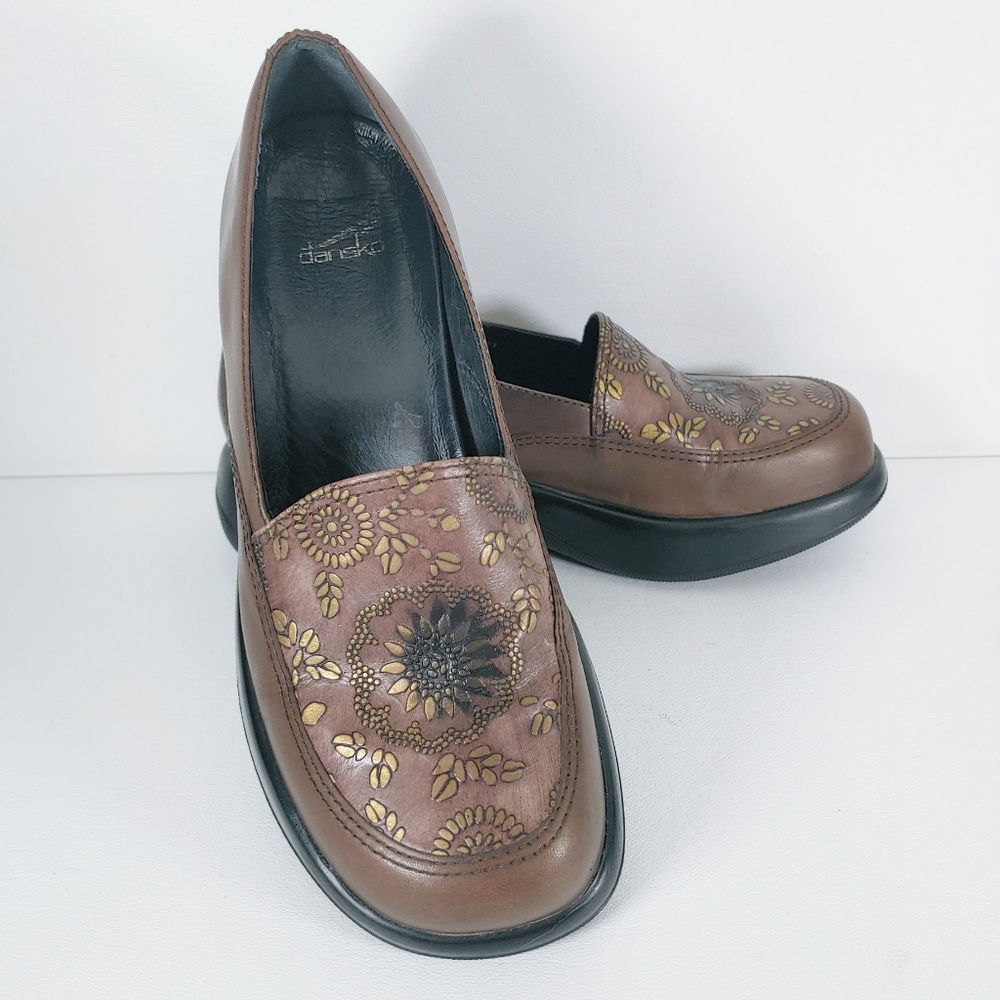 DANSKO Mandolin Clogs Tooled Leather (EU 39)